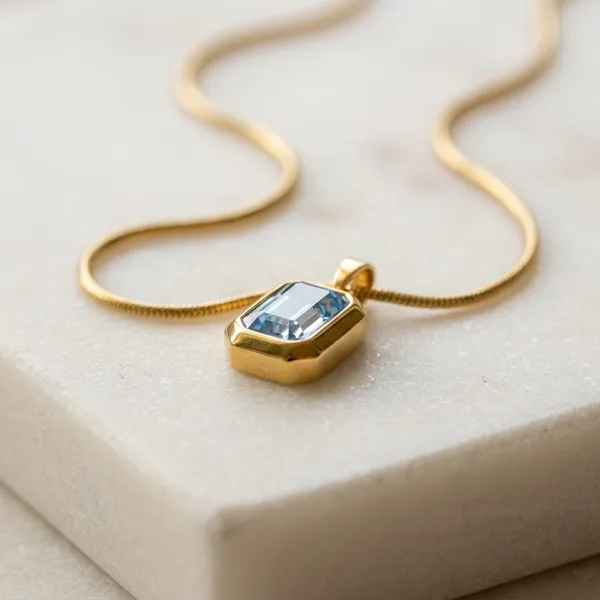 Emerald-Cut_Crystal_Gold_Pendant_Chain