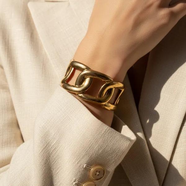 Bold-Gilded_Link_Bracelet