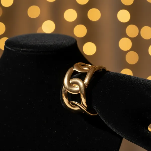 Bold-Gilded_Link_Bracelet