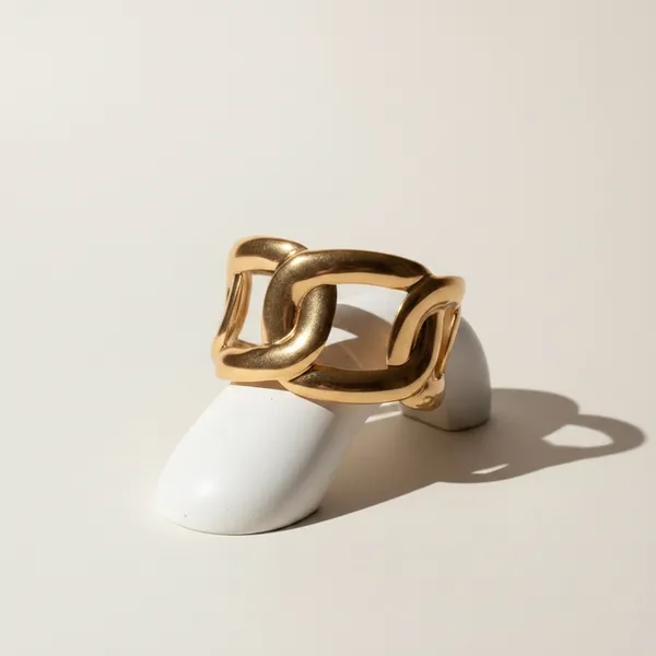 Bold-Gilded_Link_Bracelet