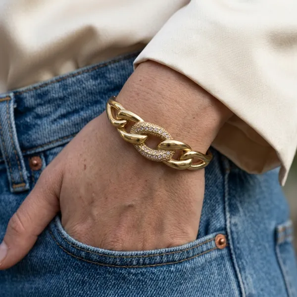 Radiant_Crystal_Link_Bracelet