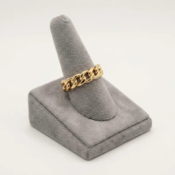 Chic_Golden_Cuban_Link_Ring