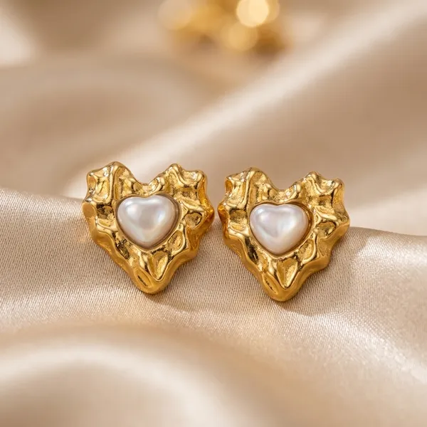 Vintage-Inspired_Textured_Gold_And_Pearl_Heart_Stud_Earrings