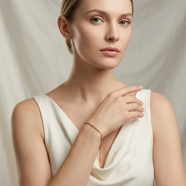 Minimalist_14K_Gold_Tone_Box_Chain_Bracelet