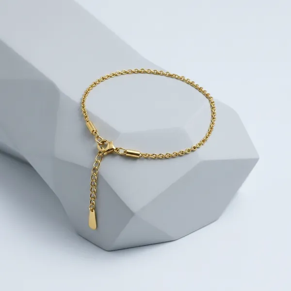 Minimalist_14K_Gold_Tone_Box_Chain_Bracelet