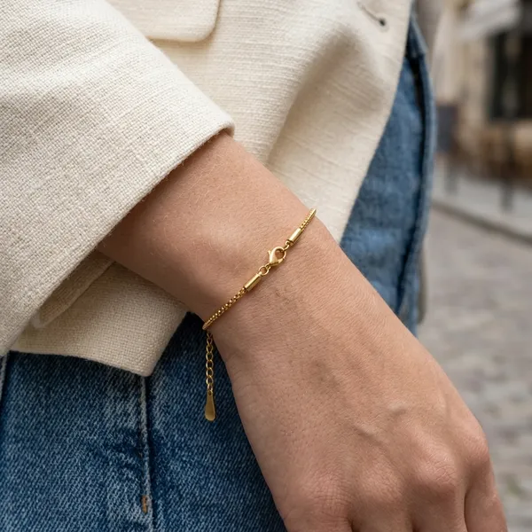 Minimalist_14K_Gold_Tone_Box_Chain_Bracelet