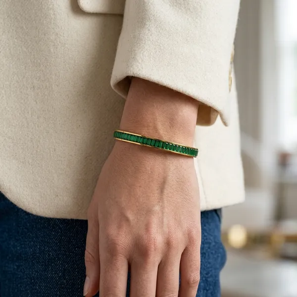 Emerald_Radiant_Gold_Bracelet