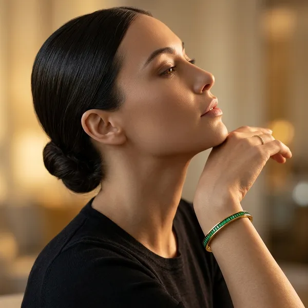 Emerald_Radiant_Gold_Bracelet
