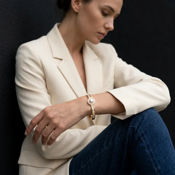 Luxe_Pearl_Bangle_Bracelet