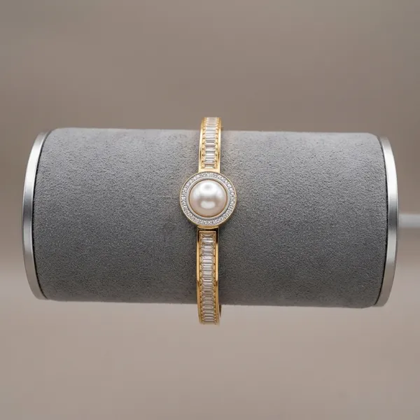 Luxe_Pearl_Bangle_Bracelet
