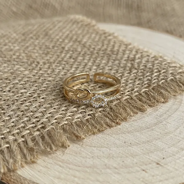 Golden_Triple-Band_Sparkle_Ring