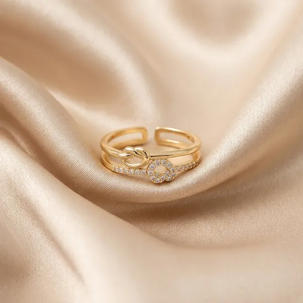 Golden_Triple-Band_Sparkle_Ring