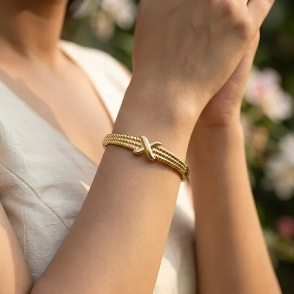 Golden_Cross_Textured_Bangle