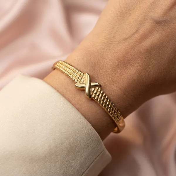 Golden_Cross_Textured_Bangle