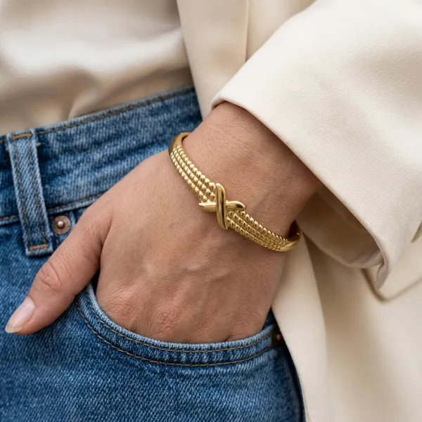 Golden_Cross_Textured_Bangle
