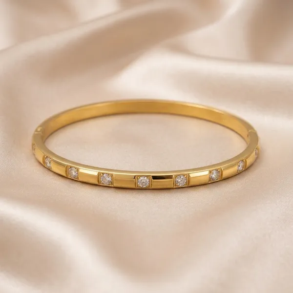 Radiant_Gold_Zirconia_Bracelet