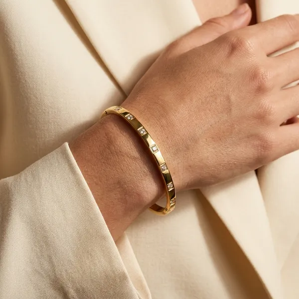 Radiant_Gold_Zirconia_Bracelet