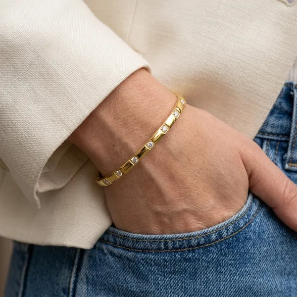 Radiant_Gold_Zirconia_Bracelet