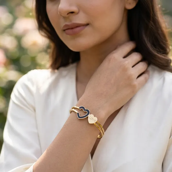 Golden_Love_Heart_Bracelet