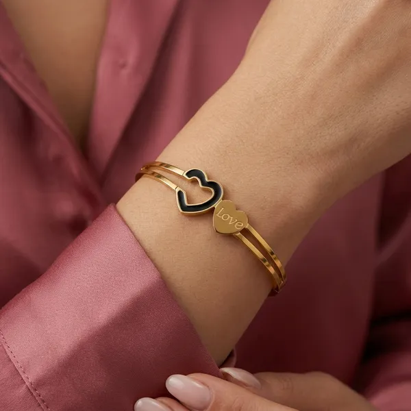 Golden_Love_Heart_Bracelet
