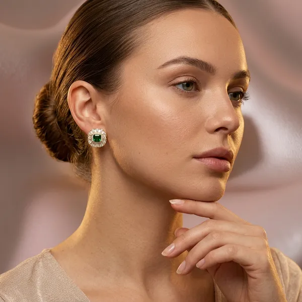 Emerald_Radiance_Earrings