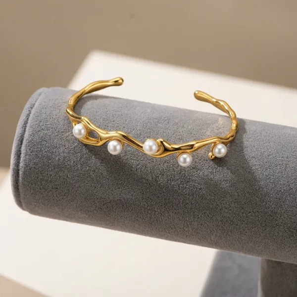 Gold_Plated_Bracelet_Organic_Pearl_Cuff
