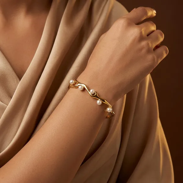 Gold_Plated_Bracelet_Organic_Pearl_Cuff