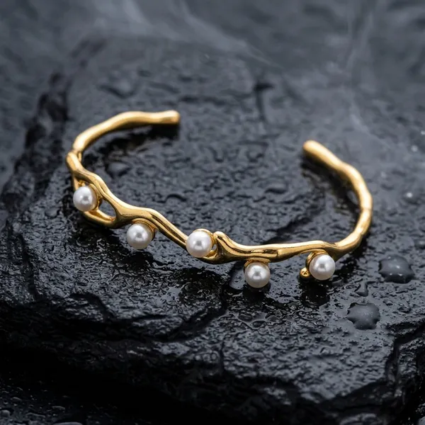 Gold_Plated_Bracelet_Organic_Pearl_Cuff
