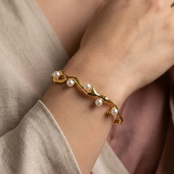 Gold_Plated_Bracelet_Organic_Pearl_Cuff