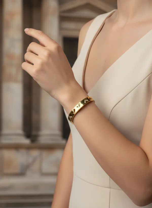 Sparkling_Heart_Gold_Bracelet