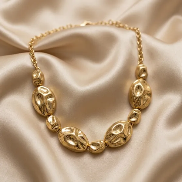Bold_Gold_Textured_Necklace