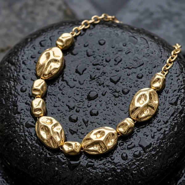 Bold_Gold_Textured_Necklace