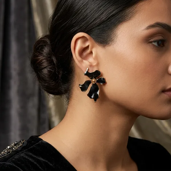 Black_Enamel_Floral_Stud_Earrings