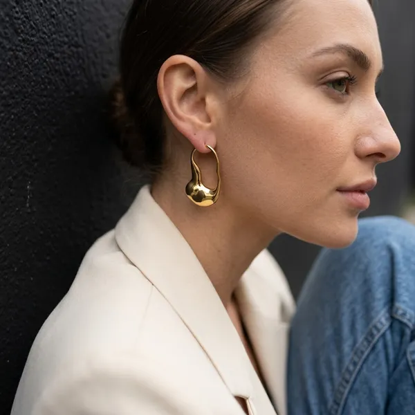 Aura_Sculptural_Molten_Gold_Drop_Earrings