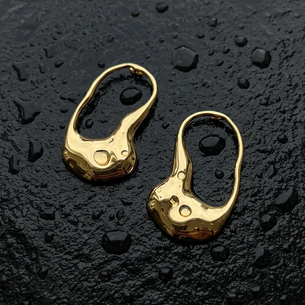Aura_Sculptural_Molten_Gold_Drop_Earrings