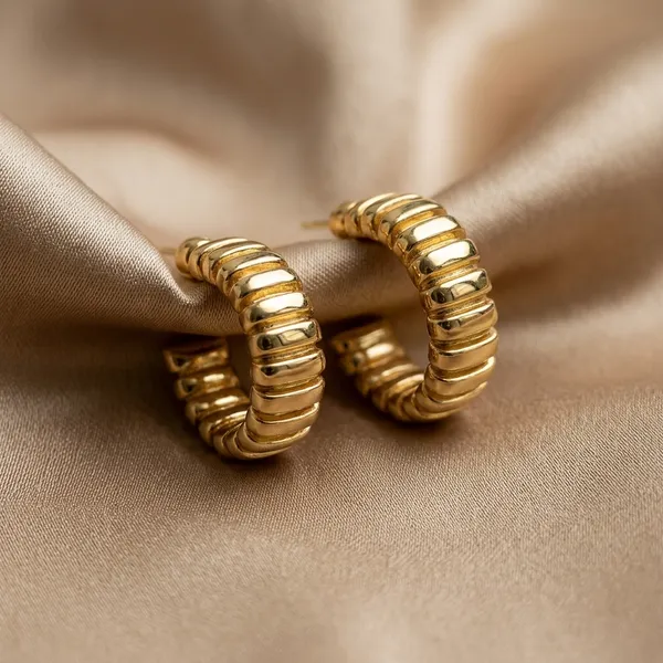Golden_Ribbed_Hoop_Earrings