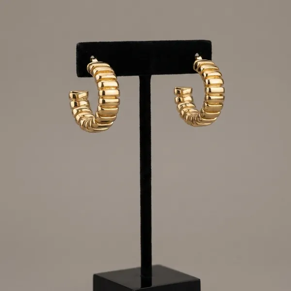 Golden_Ribbed_Hoop_Earrings
