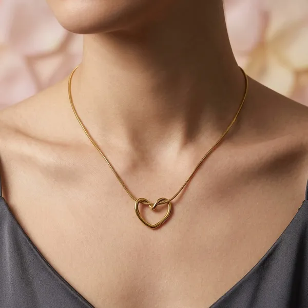 Minimalist_Gold_Heart_Pendant_Necklace_For_Women_|_Elegant_Stainless_Steel_Love_Necklace