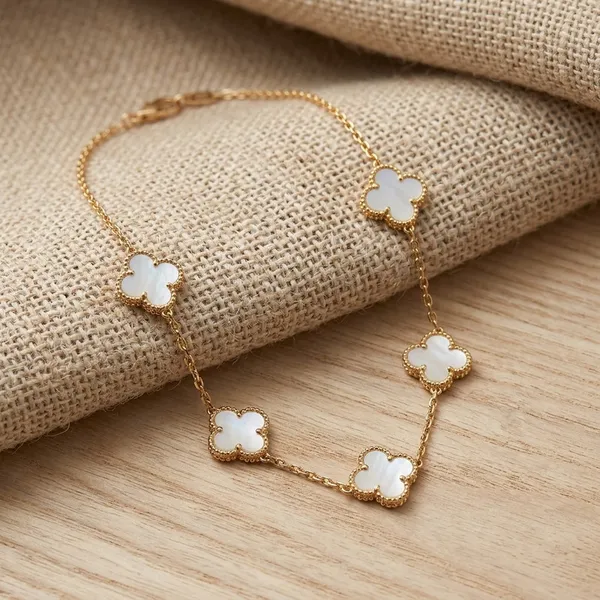 Gold_and_Mother_of_Pearl_Clover_Necklace