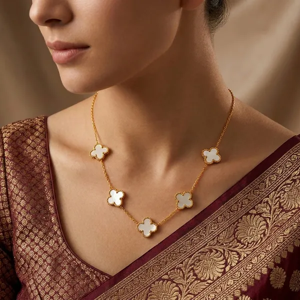 Gold_and_Mother_of_Pearl_Clover_Necklace