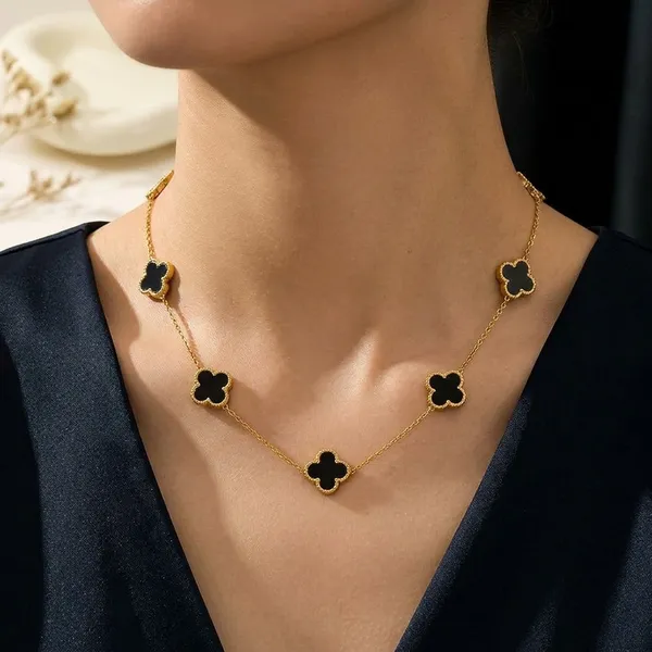 Gold_and_Mother_of_Pearl_Clover_Necklace