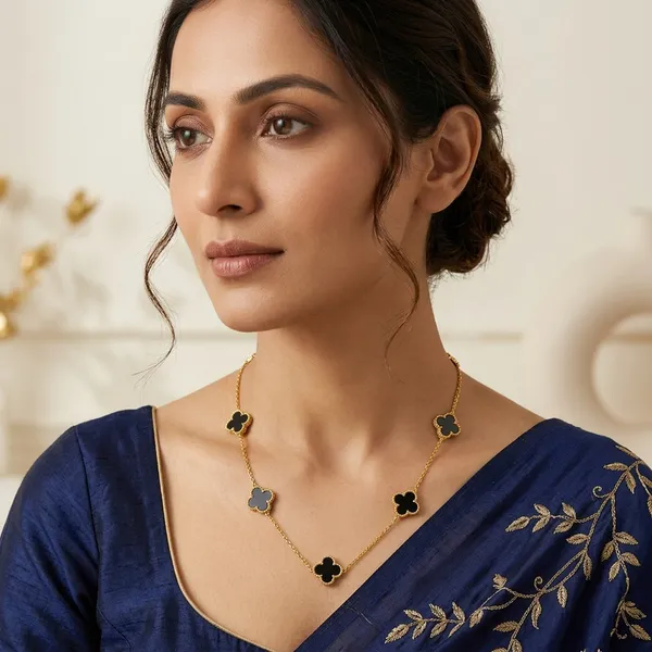 Gold_and_Mother_of_Pearl_Clover_Necklace