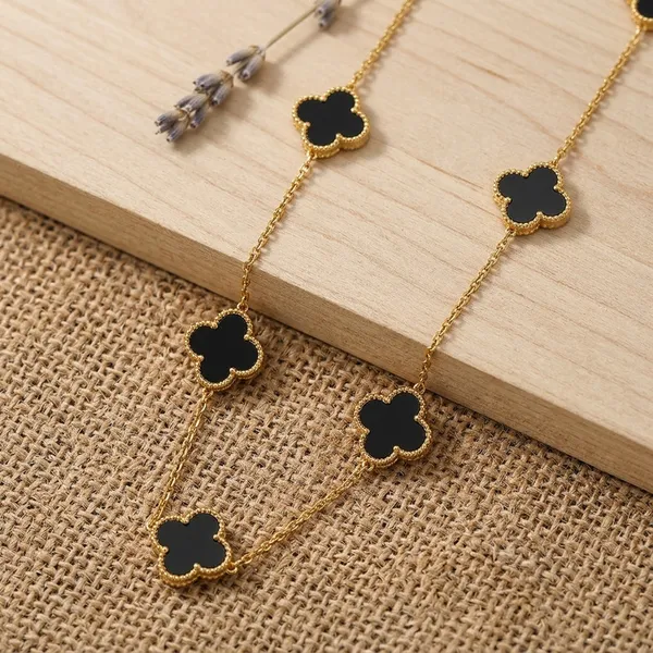 Gold_and_Mother_of_Pearl_Clover_Necklace