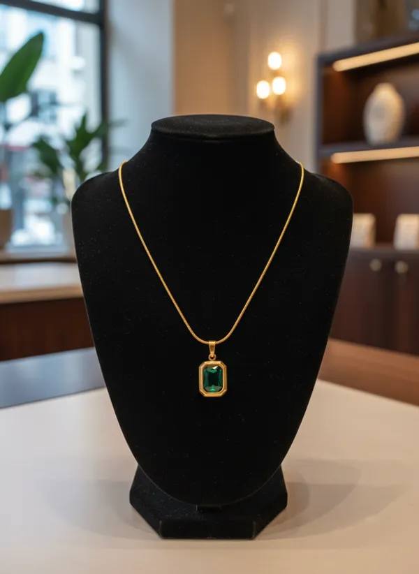 Elegant_Emerald_Green_Rectangle_Pendant_Chain
