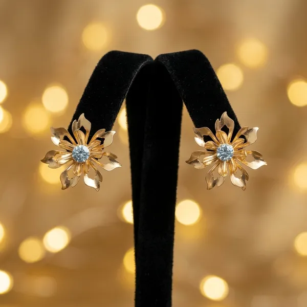 Golden_Bloom_Crystal_Earrings