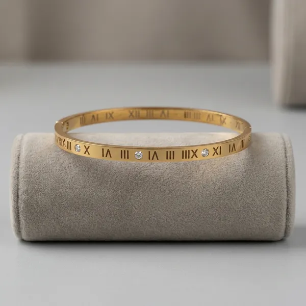 Timeless_Roman_Numeral_Bracelet