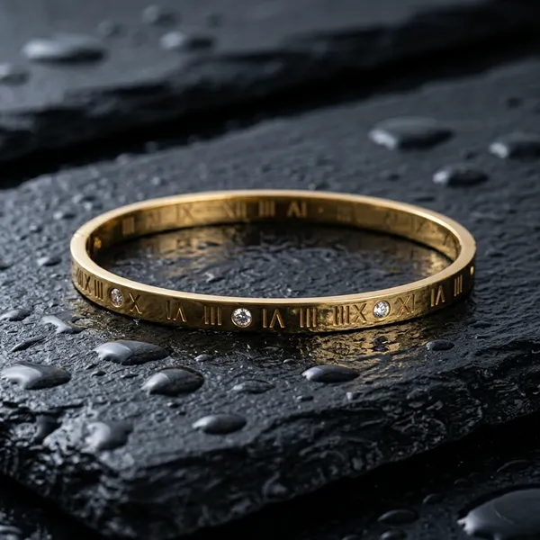 Timeless_Roman_Numeral_Bracelet