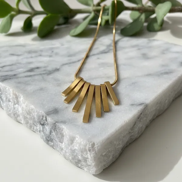 Golden_Geometric_Fringe_Statement_Chain