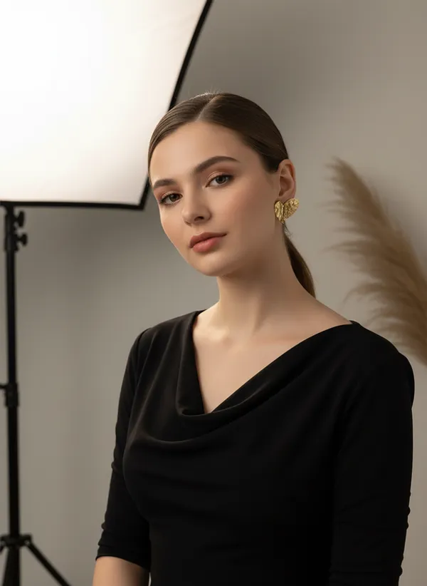 Textured_Golden_Split_Heart_Drop_Earrings