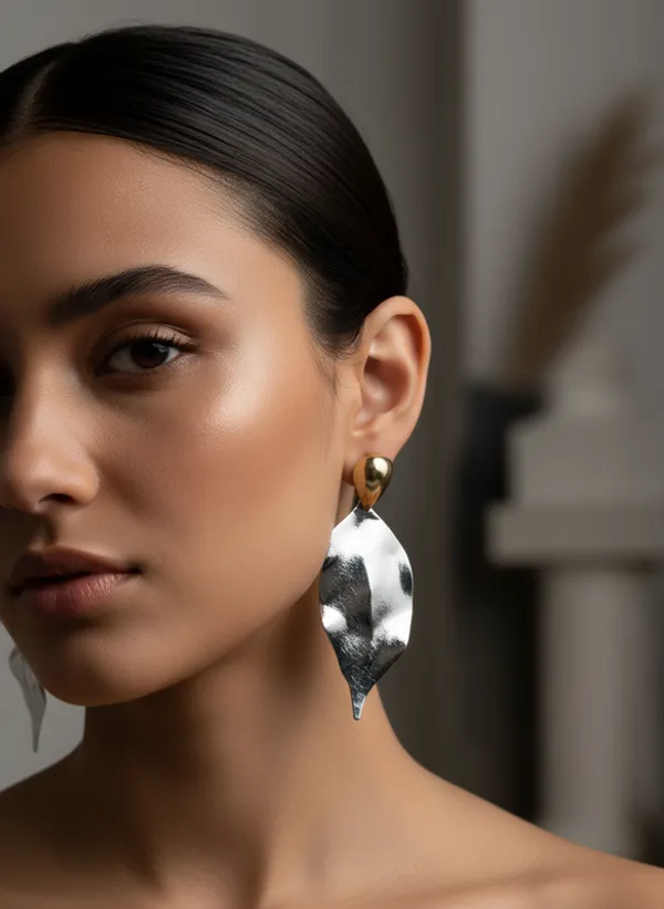 Luxe_Metallic_Leaf_Earrings